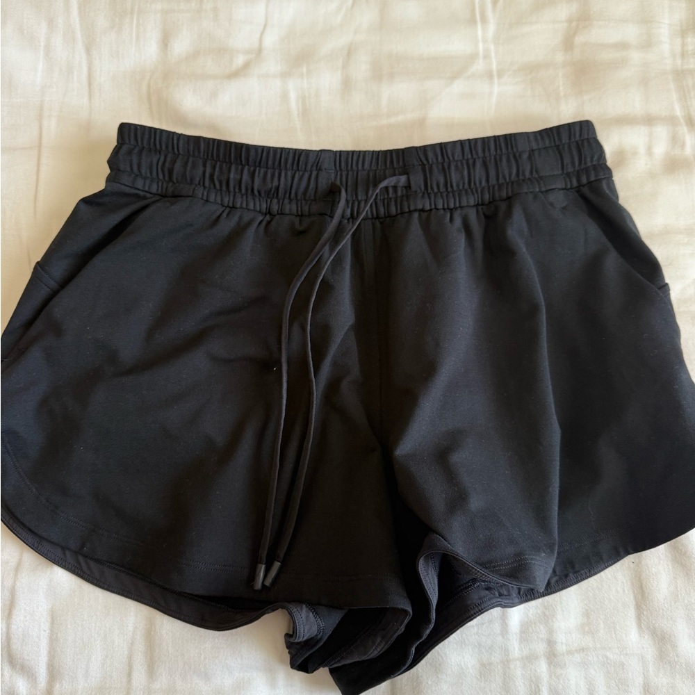 Lululemon Soft Jersey Mid Rise Curved Hem Short 3”